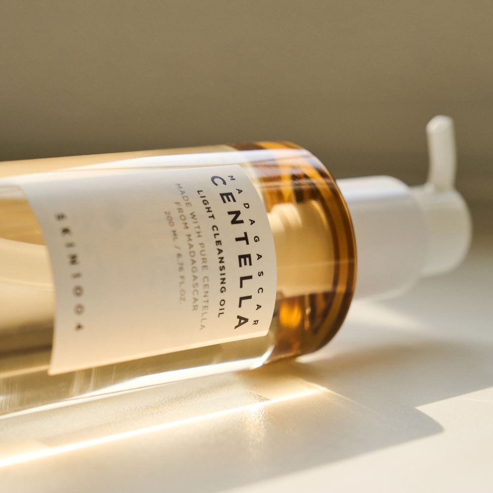 SKIN1004 Madagascar Centella Light Cleansing Oil 200ml, at Orion Beauty. SKIN1004 Official Sole Authorized Retailer in Sri Lanka!