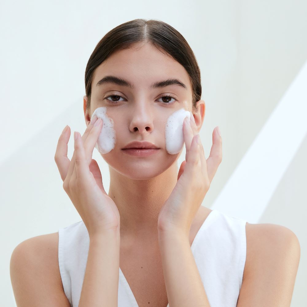 SKIN1004 Madagascar Centella Tone Brightening Cleansing Gel Foam 125ml, at Orion Beauty. SKIN1004 Official Sole Authorized Retailer in Sri Lanka!